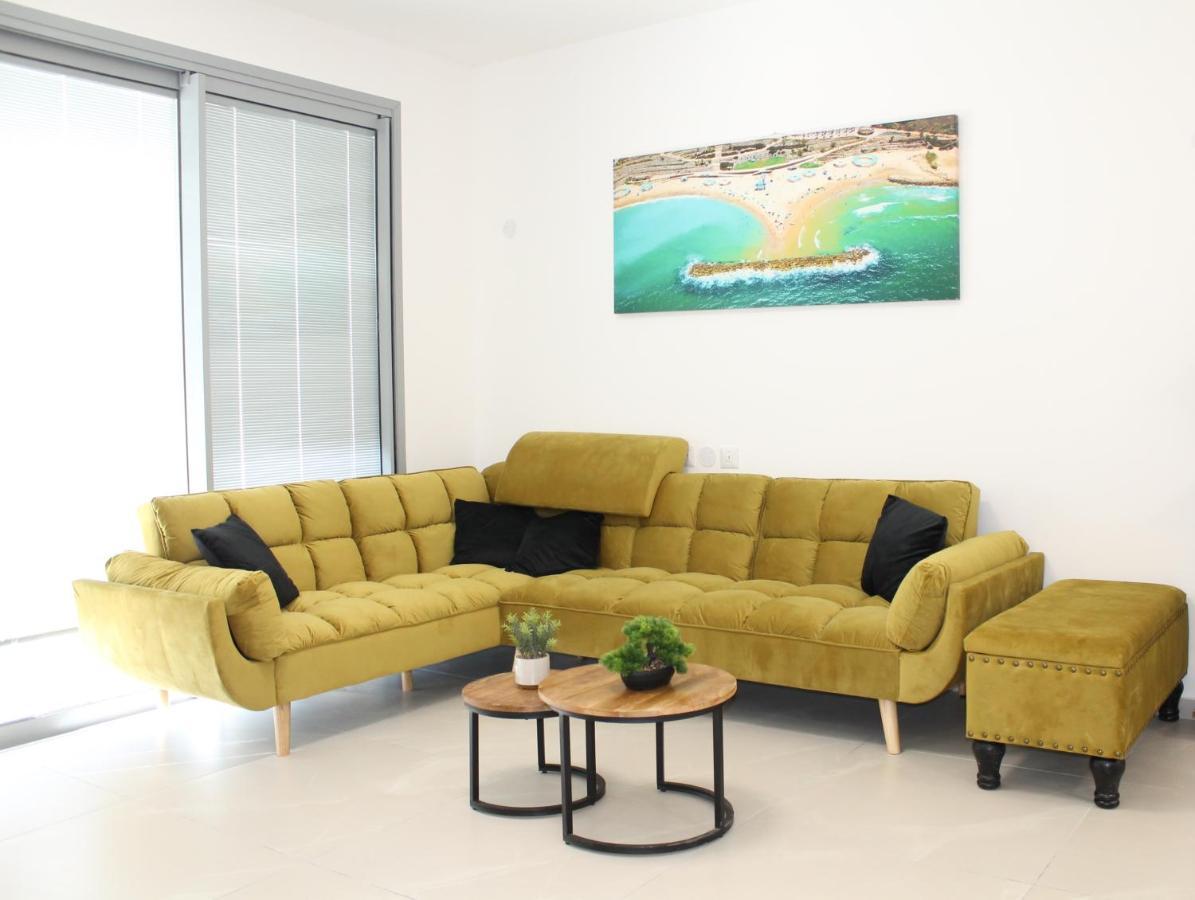 Beach Suite Israel- Private Jacuzzi, Beach View, Gym, Low Fee For Off-Site Indoor Pool & Spa ביץ סוייט ישראל- ג'קוזי פרטי עם נוף ים, אפשרות לבריכה מקורה וספא בתשלום ממש מוזל Așkelon Exterior foto