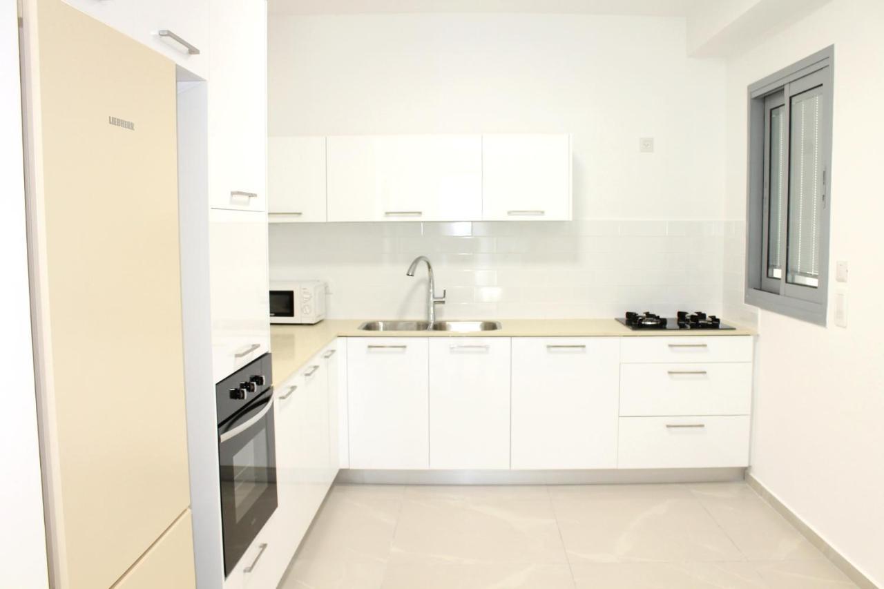 Beach Suite Israel- Private Jacuzzi, Beach View, Gym, Low Fee For Off-Site Indoor Pool & Spa ביץ סוייט ישראל- ג'קוזי פרטי עם נוף ים, אפשרות לבריכה מקורה וספא בתשלום ממש מוזל Așkelon Exterior foto